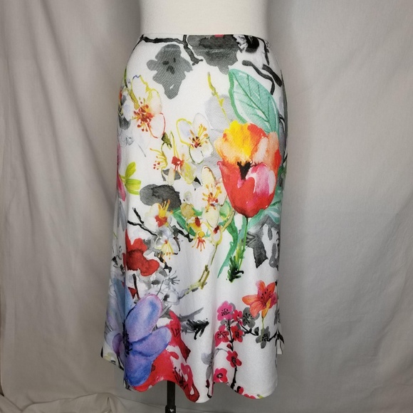 Nally & Millie Dresses & Skirts - Nally & Millie floral Midi skirt